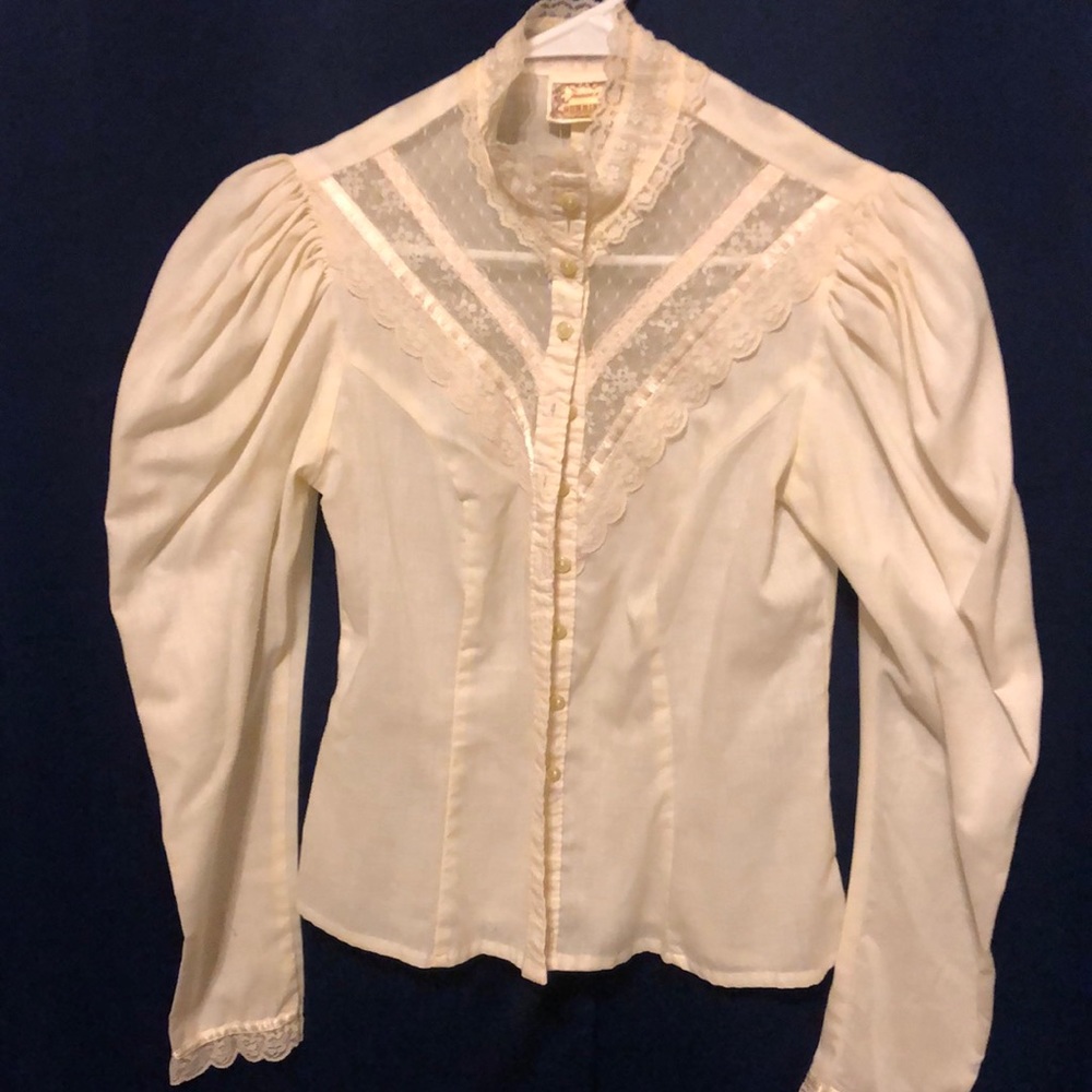 Jessica’s Gunnie Sak /Free People vintage blouse size small. new without tags.